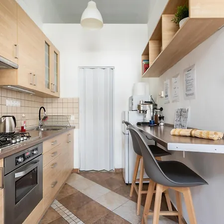 Lovely And Relaxing With Amazing Sauna & Free Garage Apartment