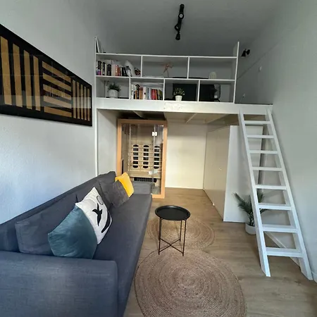 Lovely And Relaxing With Amazing Sauna & Free Garage Apartment *
