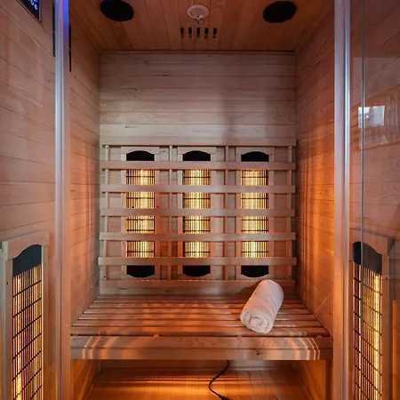 Apartment Lovely And Relaxing With Amazing Sauna & Free Garage *